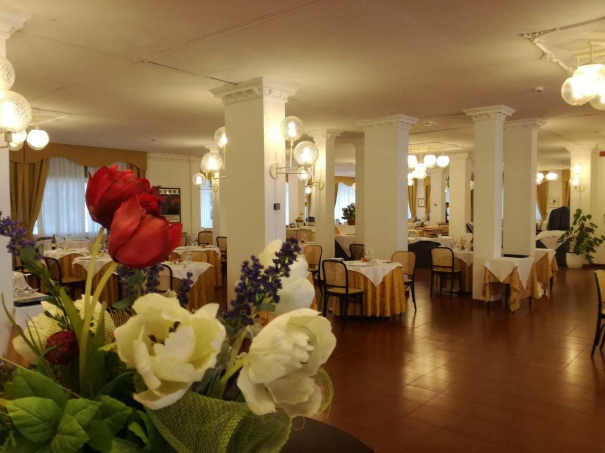 พาร์ค โฮเต็ล ราเวนนา Hotel มารินา ดิ ราเวนนา ภายนอก รูปภาพ